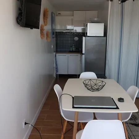 Vue Port Et Mer, Wi-fi Gratuit, Parking Box Fermes Avec Velos Inclus Apartmán
