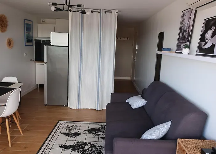 Vue Port Et Mer, Wi-fi Gratuit, Parking Box Fermes Avec Velos Inclus 발라 플라주